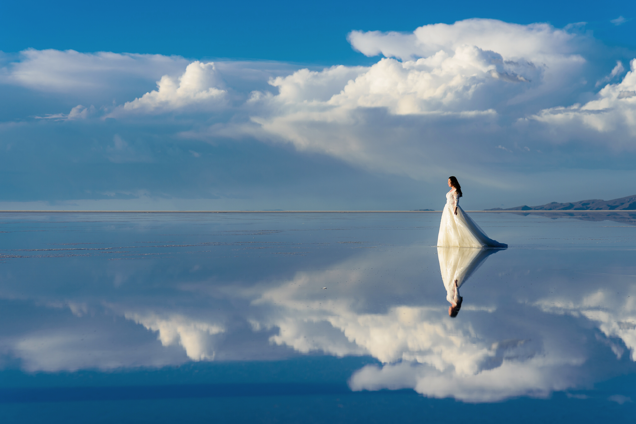 Tente Blanche Dans Le Salar Du Salar De Uyuni Bolivie Tente